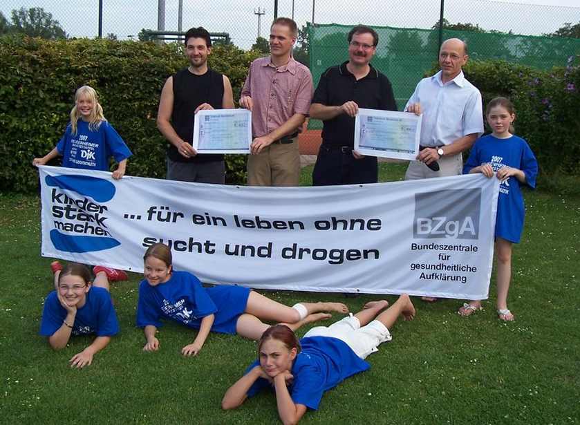 DJK-Spenden an FREEZONE und SOS-Kinderdorf
